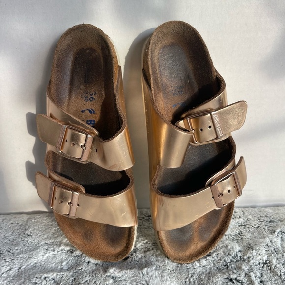 BIRKENSTOCK Gold Double Strap Sandals Women size 39 (5.5/6.0 US) - Picture 3 of 10